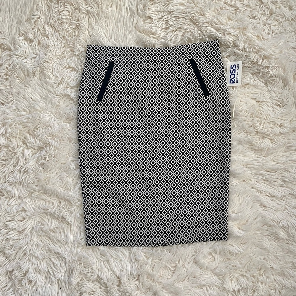 Checkered Pencil Skirt
